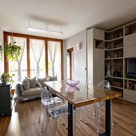 Holiday Home Roma Apartment *