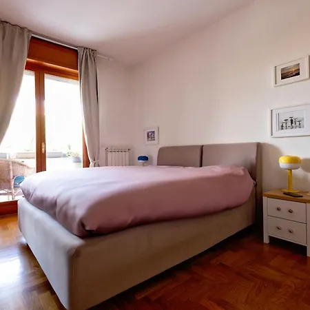 Holiday Home Roma Apartment